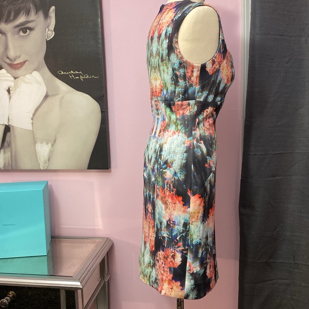 Nicole Miller Fitted Sheath Dress Abstract Floral Print Size 6 - Picture 4 of 14
